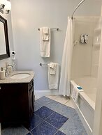 The Harbourview Inn