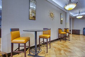 Drury Inn & Suites Near La Cantera Parkway