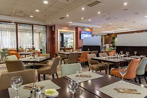 Lions Garden Hotel
