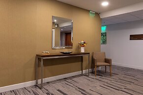 Lions Garden Hotel