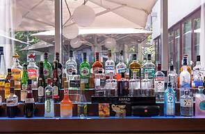 Lions Garden Hotel