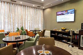 Lions Garden Hotel