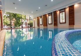 Lions Garden Hotel