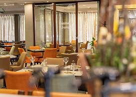 Lions Garden Hotel