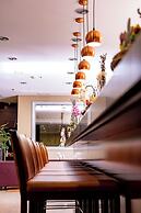 Lions Garden Hotel