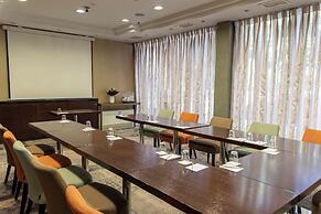 Lions Garden Hotel