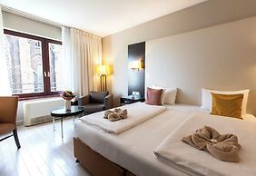 Lions Garden Hotel