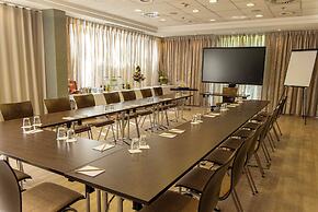 Lions Garden Hotel