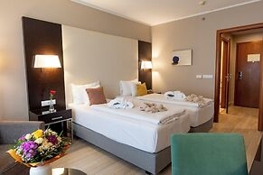 Lions Garden Hotel