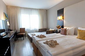 Lions Garden Hotel