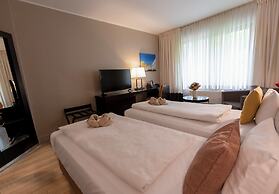Lions Garden Hotel