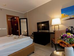 Lions Garden Hotel