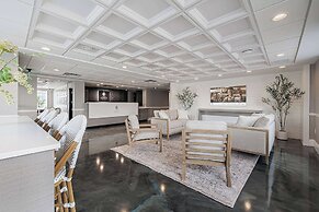 Oakfield Hotel & Suites, Ascend Hotel Collection