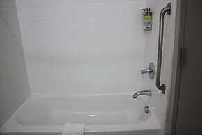 Holiday Inn Express Hotel & Suites Shamrock North by IHG