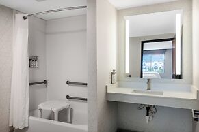 Holiday Inn Express Rochester South - Mayo Area by IHG