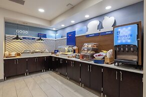 Holiday Inn Express Rochester South - Mayo Area by IHG
