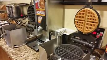 Microtel Inn & Suites by Wyndham Kearney