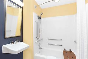 Microtel Inn & Suites by Wyndham Kearney