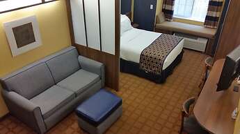 Microtel Inn & Suites by Wyndham Kearney