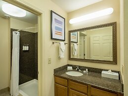 Staybridge Suites Milwaukee Airport South by IHG