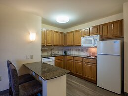 Staybridge Suites Milwaukee Airport South by IHG