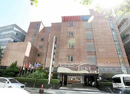 Tourist Hotel June