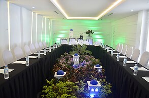 Thunderbird Resorts - Poro Point