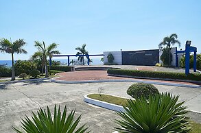 Thunderbird Resorts - Poro Point