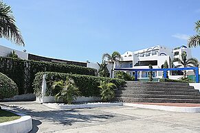 Thunderbird Resorts - Poro Point