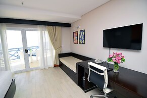 Thunderbird Resorts - Poro Point