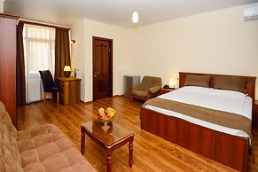 Hotel British House