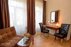 Hotel British House