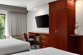 Courtyard by Marriott Richmond North
