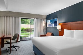 Courtyard by Marriott Richmond North
