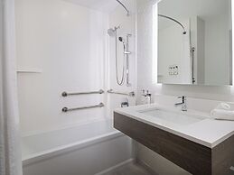 Holiday Inn Express & Suites Lakeland North - I-4 by IHG