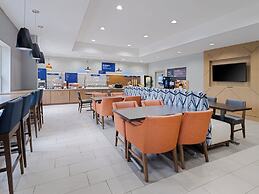 Holiday Inn Express & Suites Lakeland North - I-4 by IHG