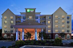 Holiday Inn Express & Suites Lakeland North - I-4 by IHG