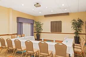 Holiday Inn Express & Suites Lakeland North - I-4 by IHG