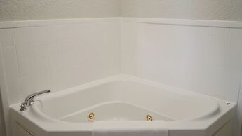 Holiday Inn Express & Suites Lakeland North - I-4 by IHG