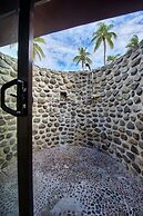 Mana Island Resort & Spa