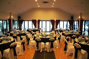 Mana Island Resort & Spa