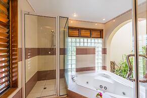 Mana Island Resort & Spa