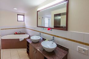 Mana Island Resort & Spa