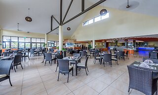 Mana Island Resort & Spa