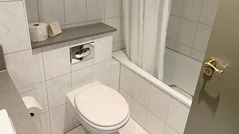 Maldron Hotel Newlands Cross