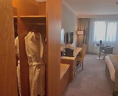 Maldron Hotel Newlands Cross