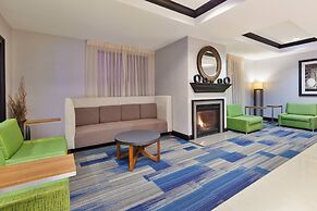 Holiday Inn Express & Suites Warminster - Horsham by IHG