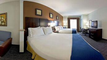 Holiday Inn Express & Suites Warminster - Horsham by IHG