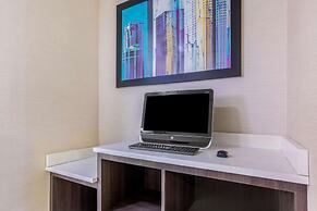 La Quinta Inn & Suites by Wyndham Fultondale Birmingham N