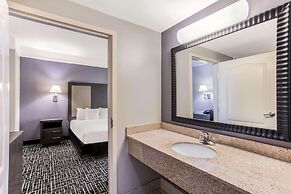 La Quinta Inn & Suites by Wyndham Fultondale Birmingham N